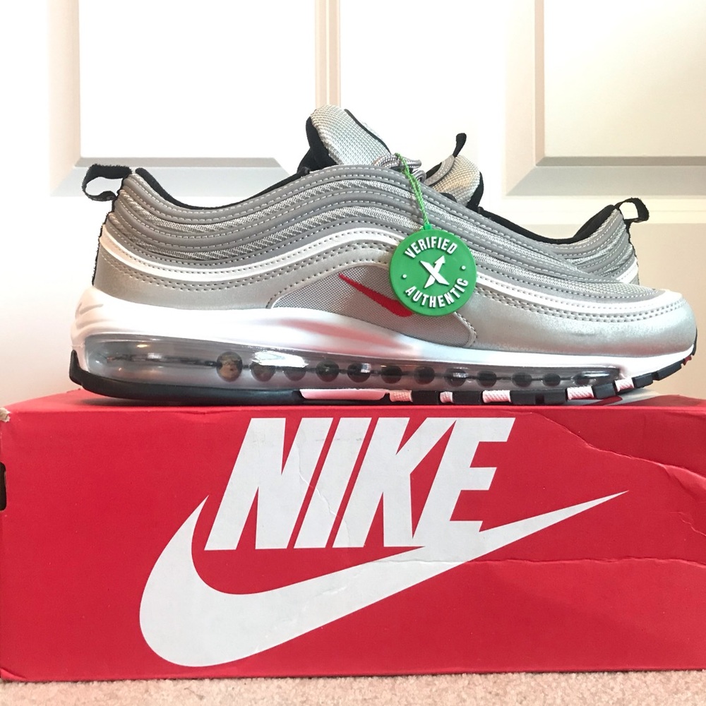 Connor Howe - Picture 6 of 7